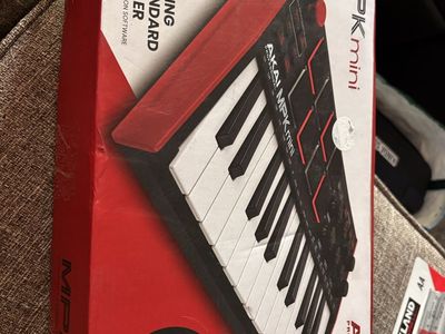 AKAI MPK mini MIDI Controller - The Best-Selling Industry Standard Music Production Tool