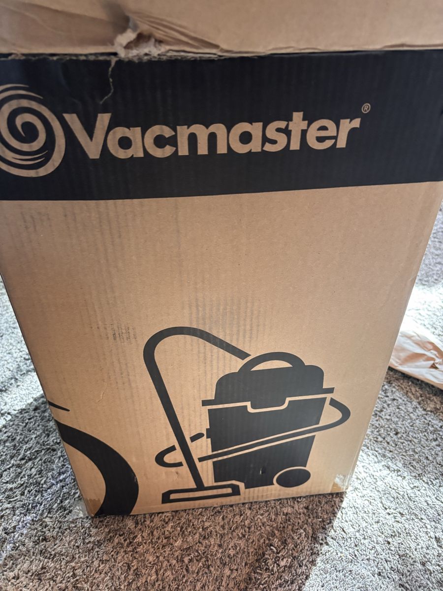 Brand new vacmaster shop vac in box 6.0gal