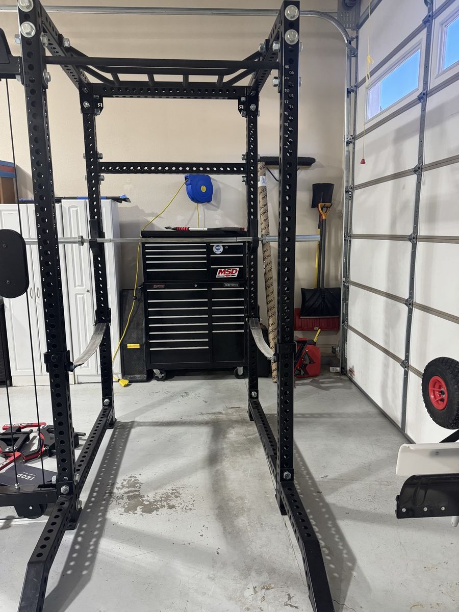 100” Rogue Fitness RM-4100 Power Rack with front feet, stabilizer kit, safety straps, multi grip pull up bar