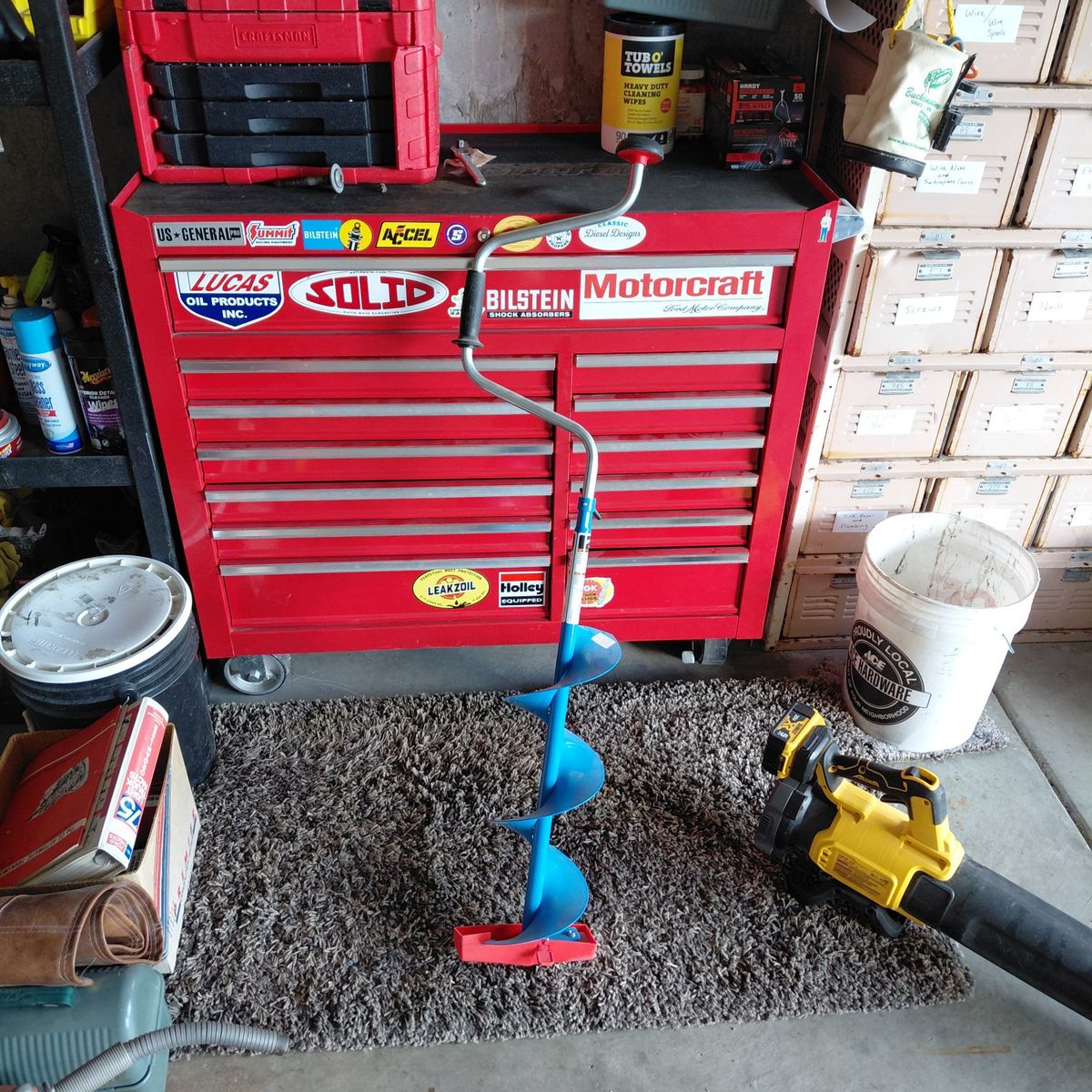 Strikemaster ice fishing auger