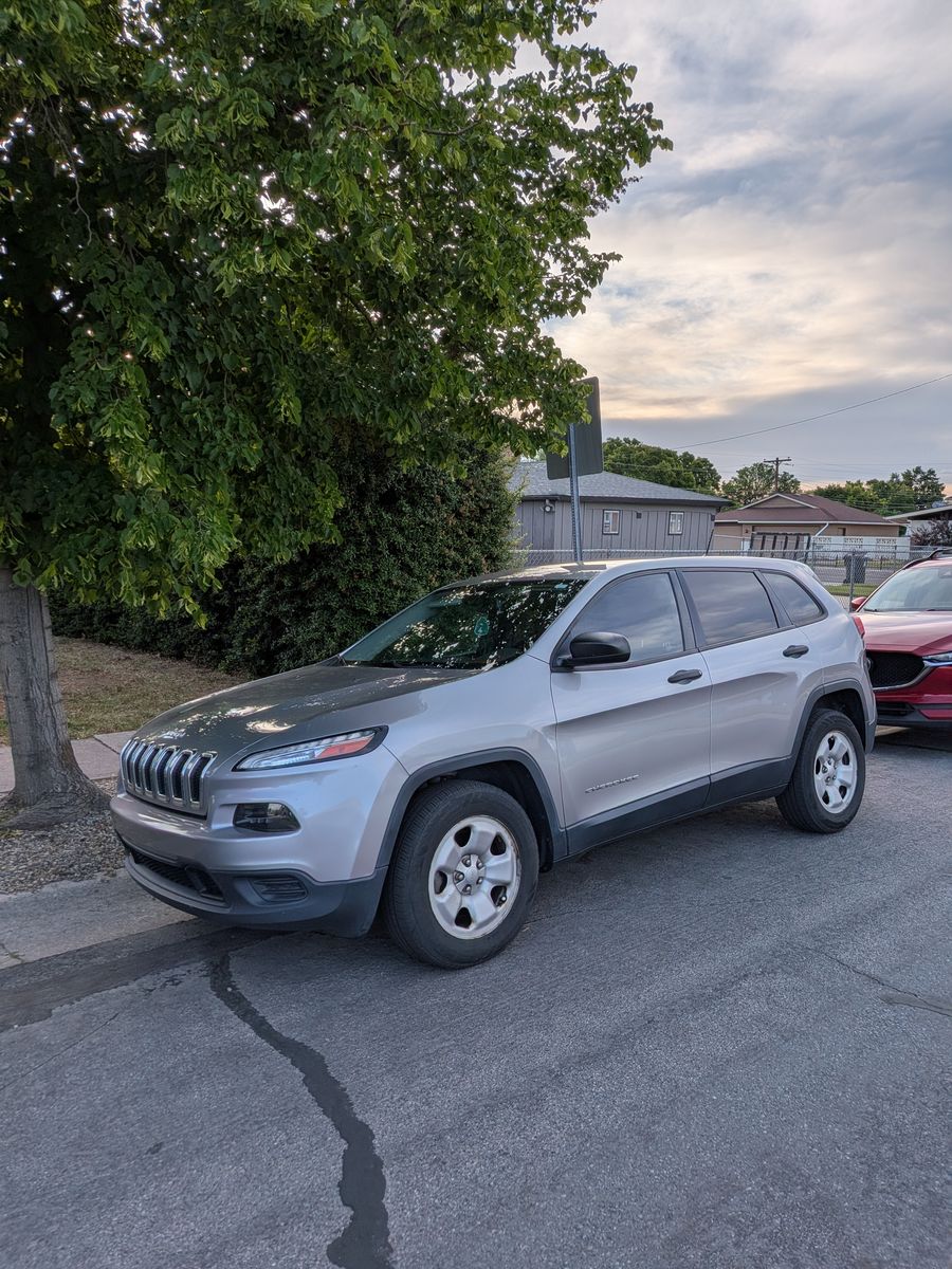 2015 Jeep Cherokee Sport