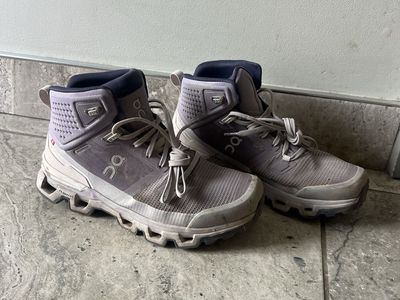 On Hiking Boots - women’s size 8