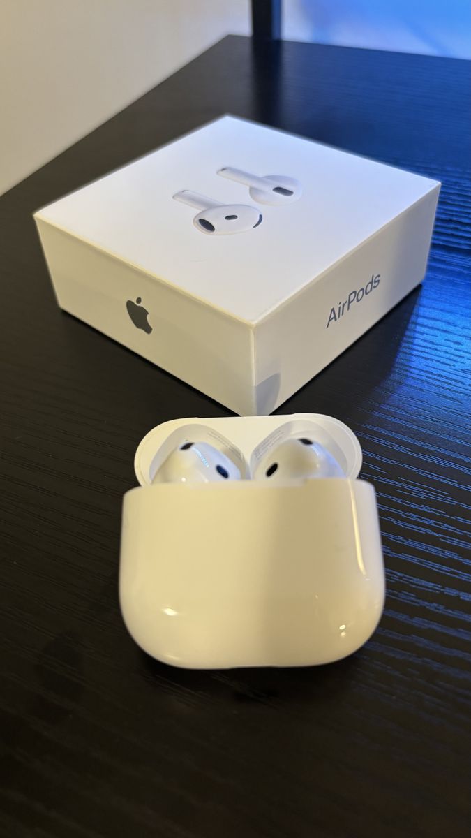 Apple AirPods 4