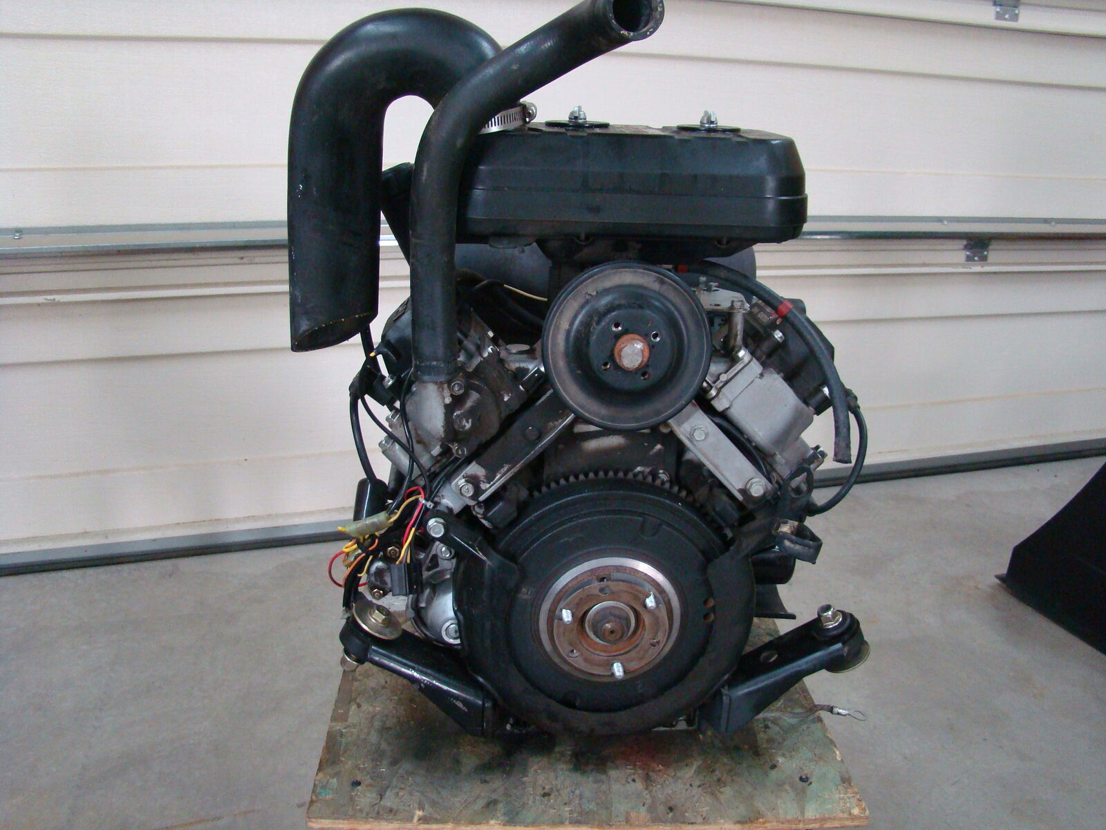 John Deere 425 tractor engine.
