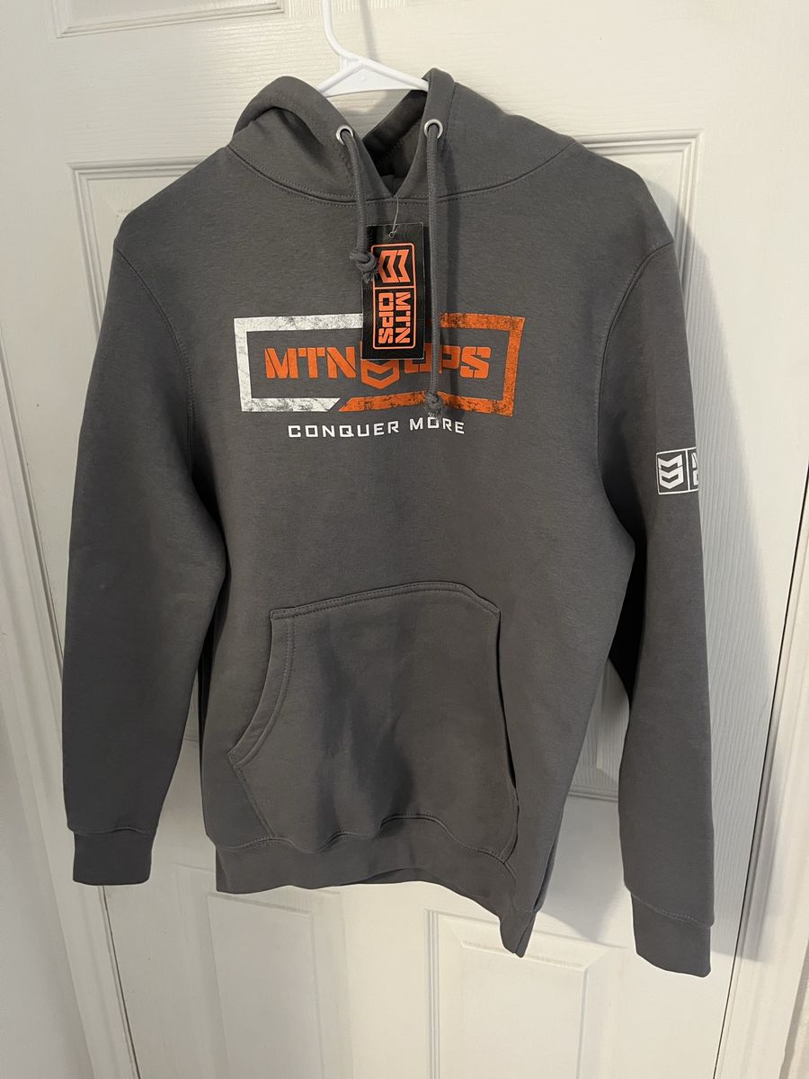 MTN OPS Conquer More Pullover Hoodie Gray Size XS NWT