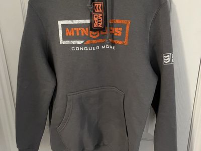 MTN OPS Conquer More Pullover Hoodie Gray Size XS NWT