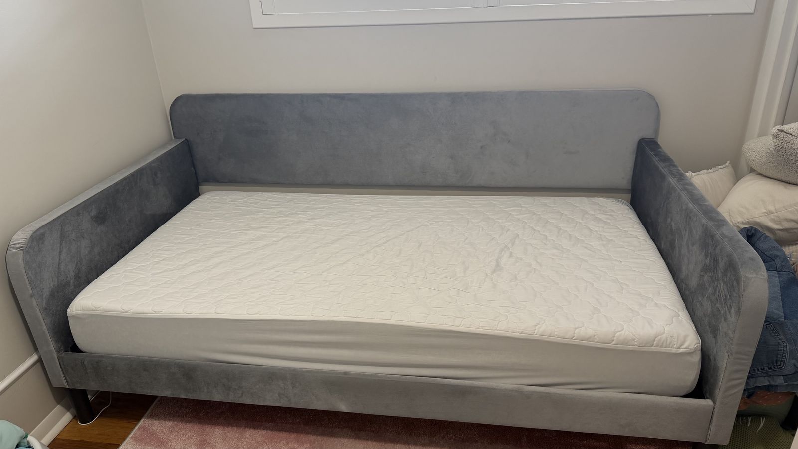 Grey Daybed frame full size, Like New