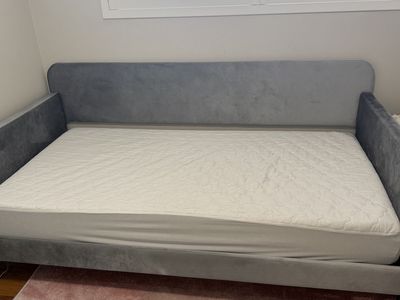 Grey Daybed frame full size, Like New