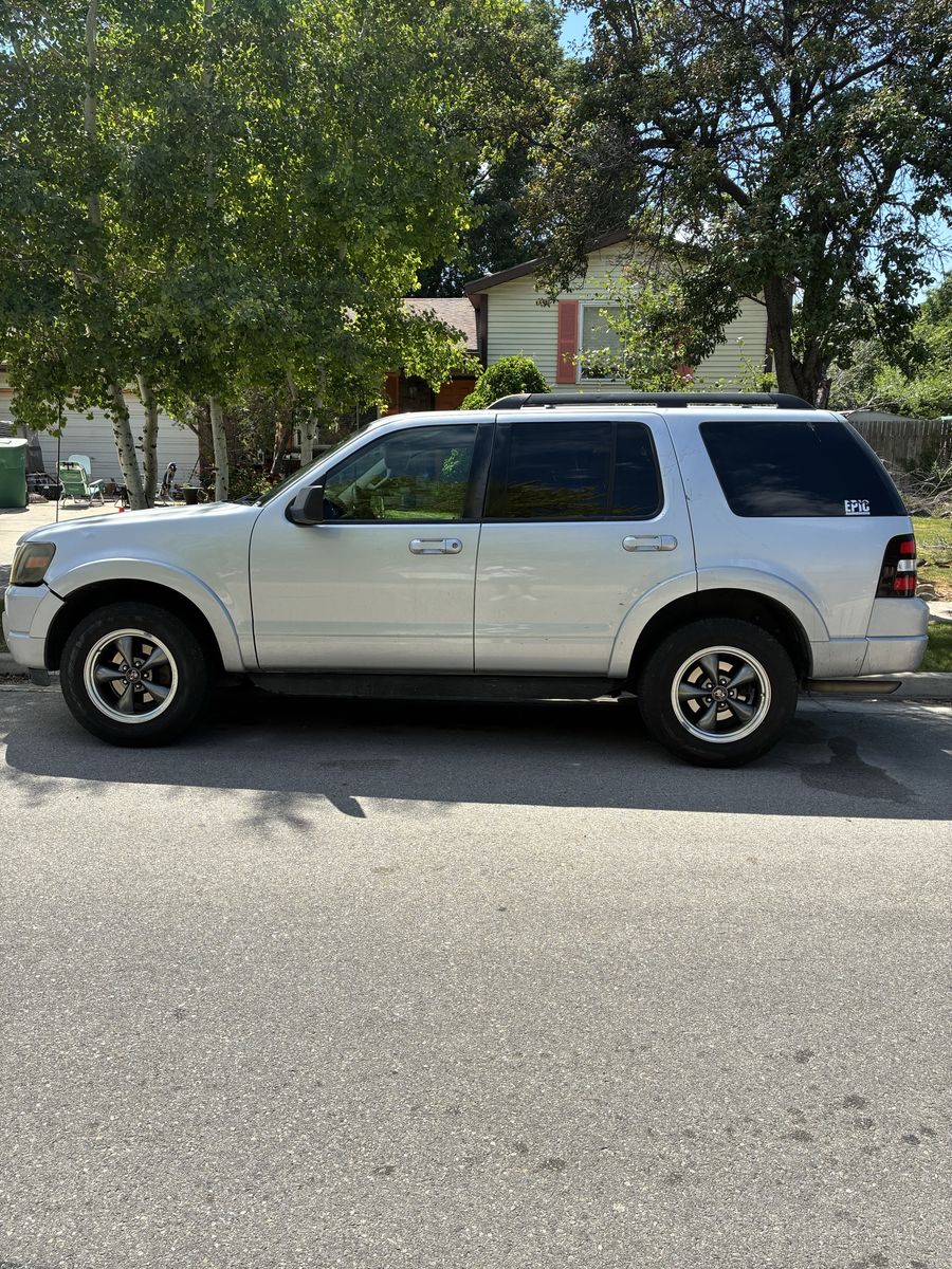 Main image 6
