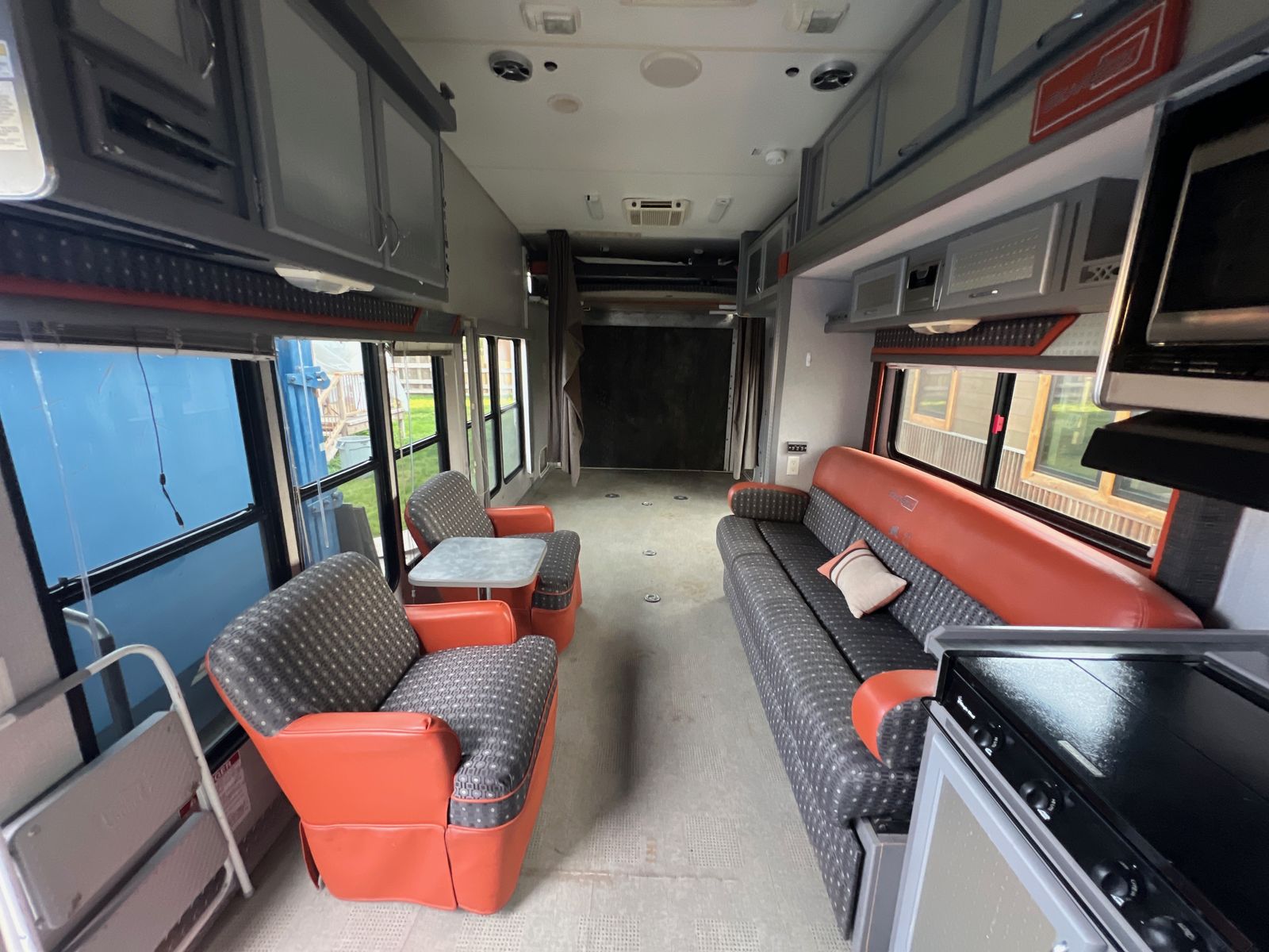 Rare Find: 2006 Fleetwood Gearbox "Harley-Davidson Edition" 45' Fifth Wheel