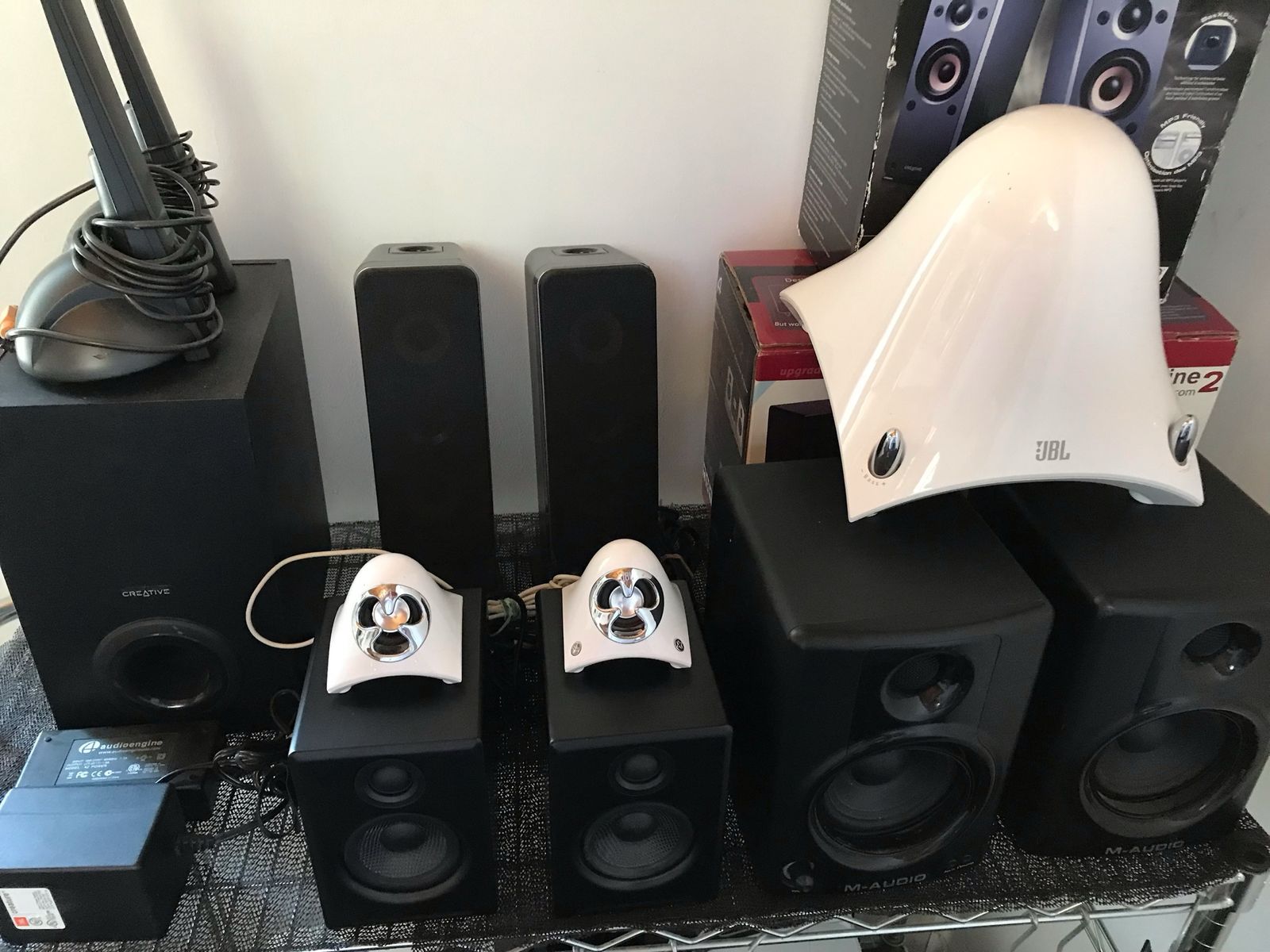 M-Audio AV40 Studio Monitors Creative, Audio Engine, JBL Computer Speakers