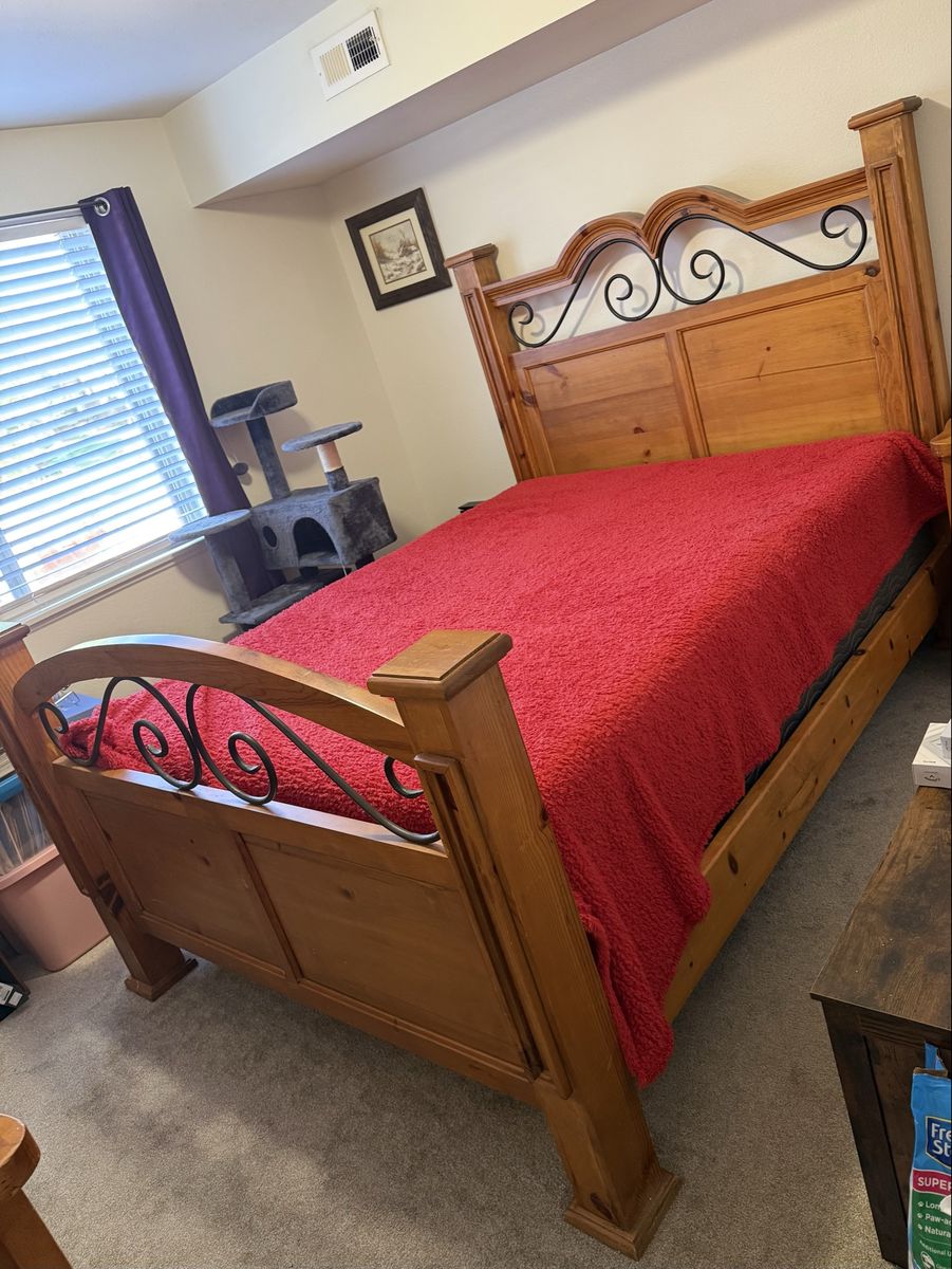 Queen Bedroom Set