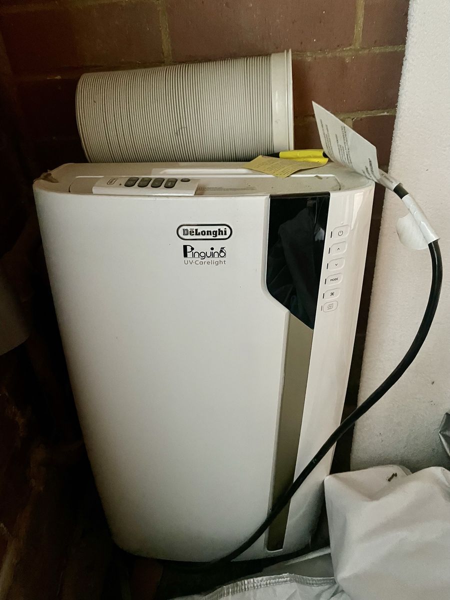 DeLonghi Pinguino 4 in 1 UV-Carelight Portable Air Conditioner