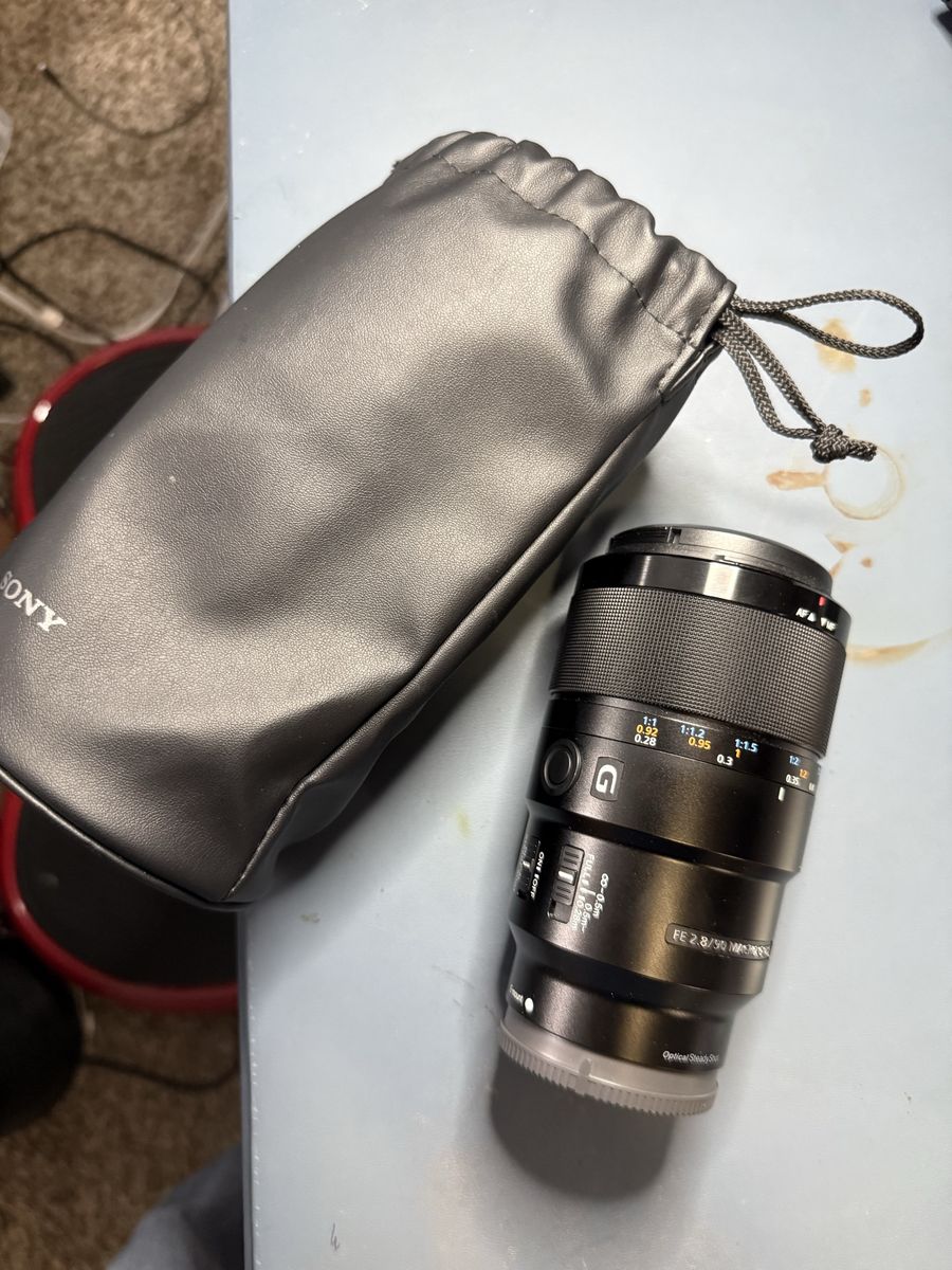 Sony FE 90mm f/2.8 Macro G OSS Lens for E-Mount
