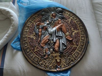 Popocatépetl and Iztaccíhuatl ceramic art piece