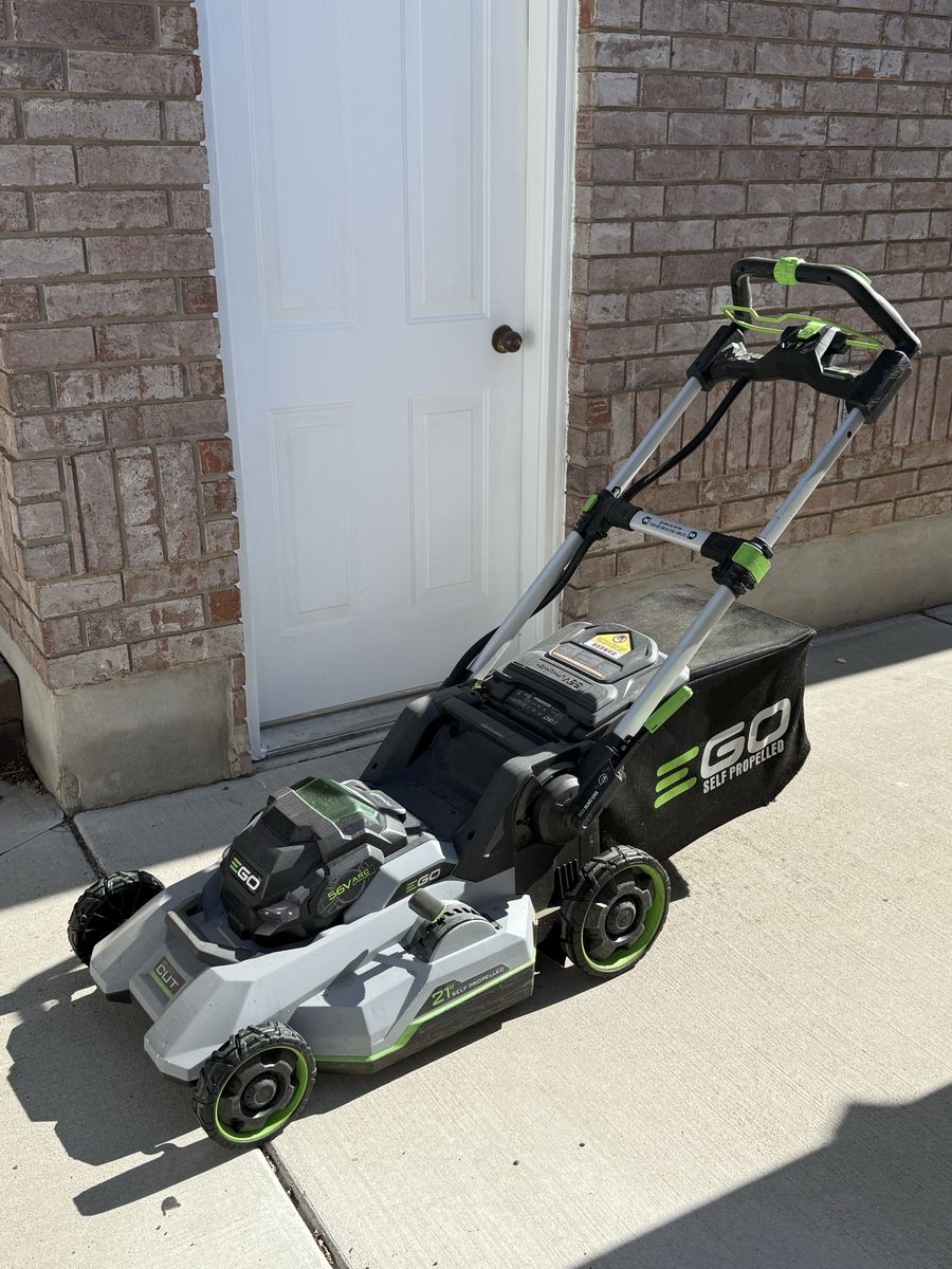 Electric lawn mower