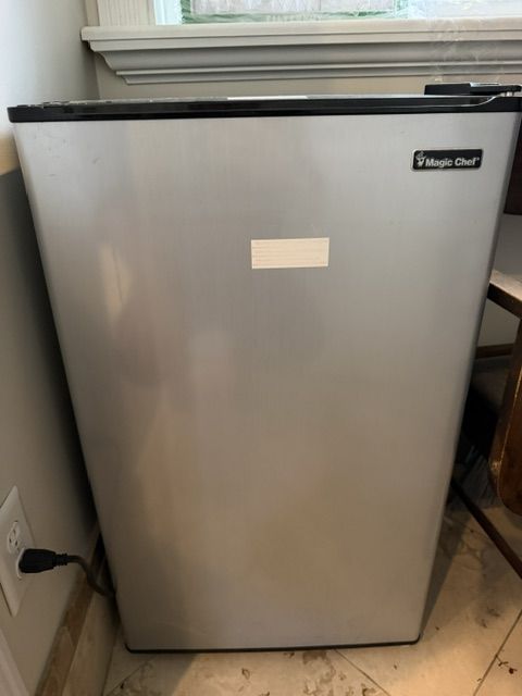 Magic Chef Mini Fridge