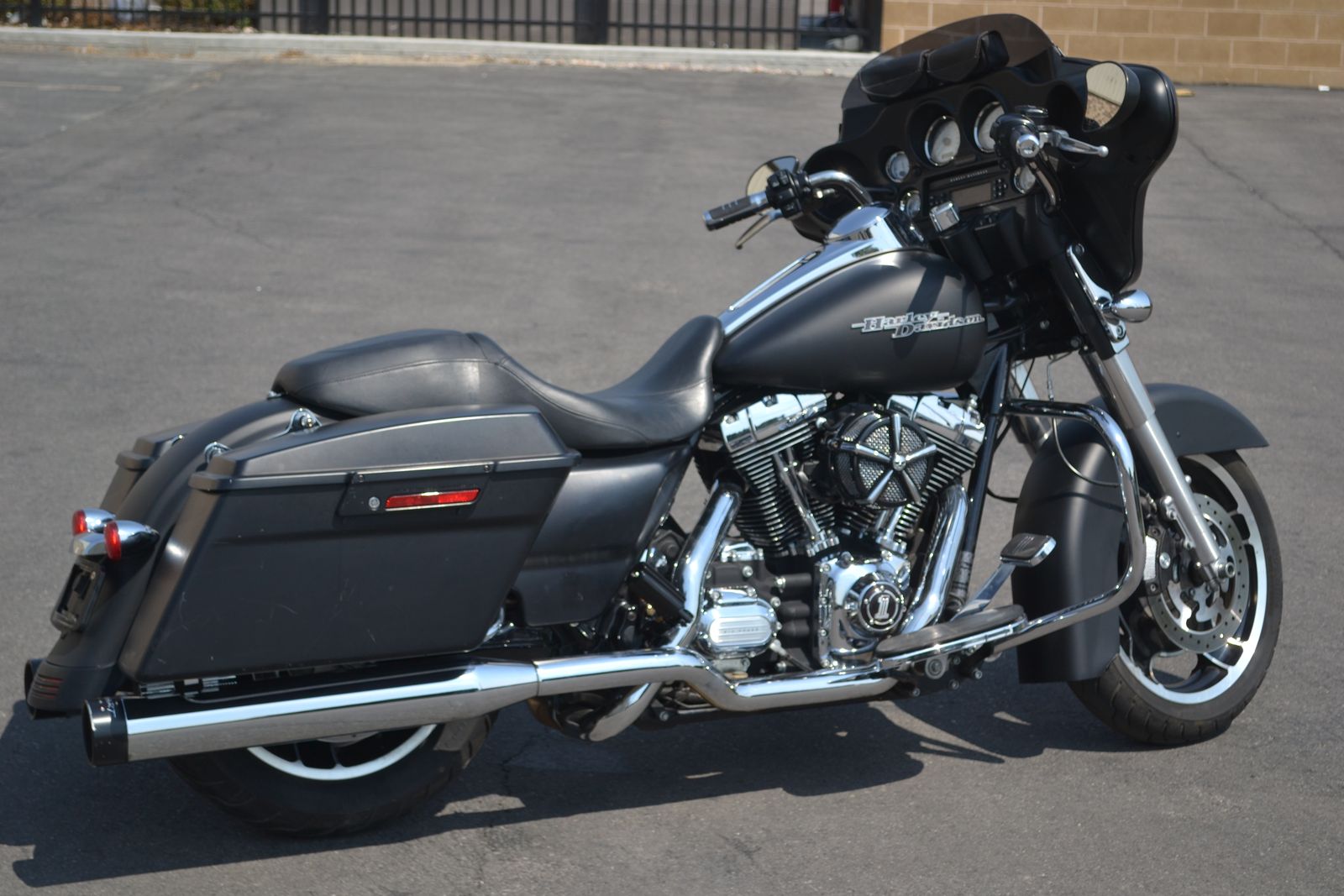 2011 Harley Davidson Street Glide 103 - Touring Cruiser - FLHX