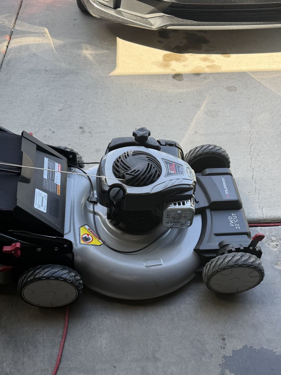 Murray 22" Self-Propelled Gas Lawn Mower with Briggs & Stratton E550 Engine