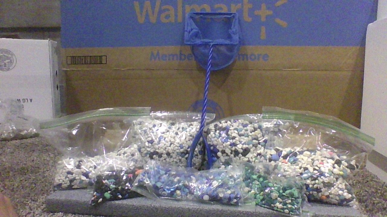 Aquarium Gravel Selection & Fish Net