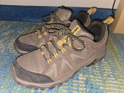 mens Merrell hiking size 11