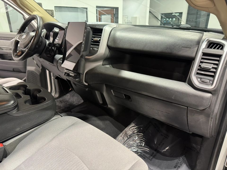 Main image 24