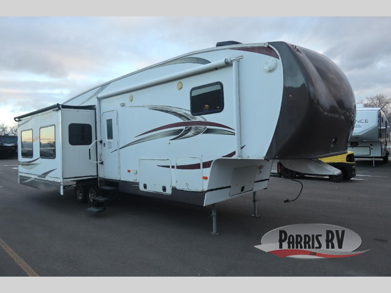 Used 2013 SunnyBrook Raven 3300CK
