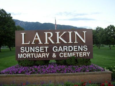 Larkin Sunset Gardens Cemetery Plot - Garden of Devotion