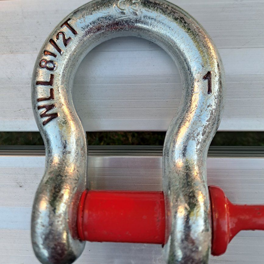 1 inch D shackl 8 1/2 Ton