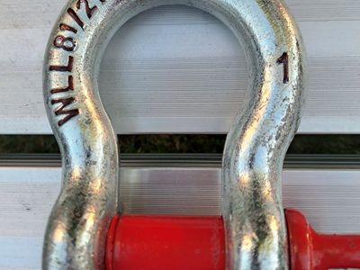 1 inch D shackl 8 1/2 Ton