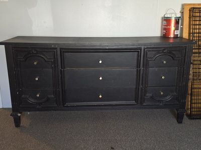 Vintage Black 9-Drawer Dresser with Gold Knobs - Classic Bedroom Furniture Storage