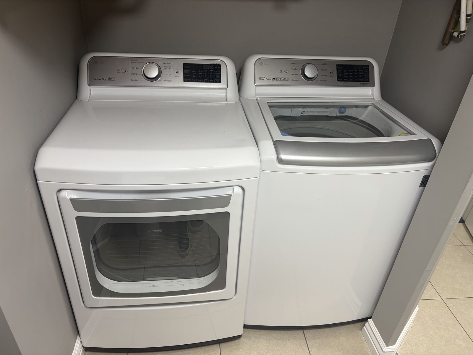 LG Smart Washer & Dryer Matching Set - White Top-Load Washer & Front-Load Dryer