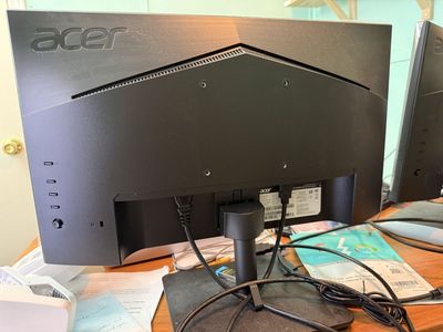 Acer LCD monitor and HP keyboard & mouse