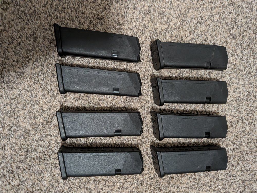 Lot of 8 Glock 19 9mm 15-Round Magazines - Black Polymer