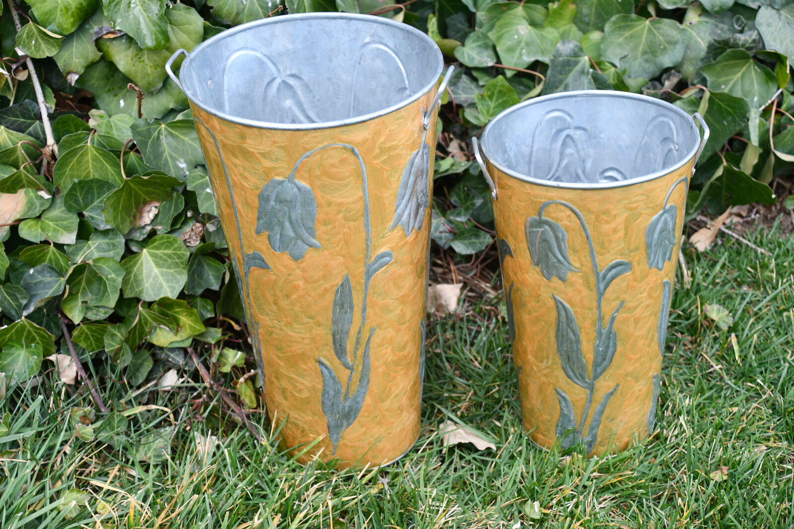 2 GALVANIZED METAL CONTAINERS with HANDLES ~ TULIP DESIGN ~ 12" & 15" in HEIGHT ~ CLEAN ~ BOTH for $10