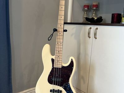 G&L Bass Guitar