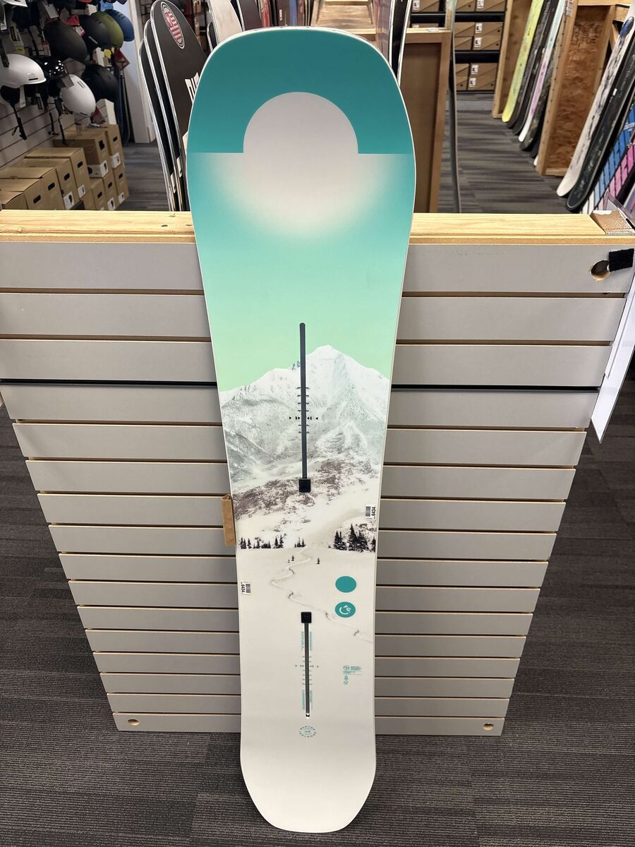 Burton Feelgood Flying V 149cm Snowboard - Used (2026)