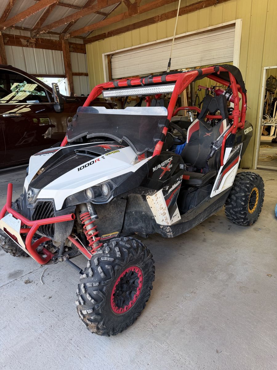 2014 Can-Am Maverick Max 1000R 4x4