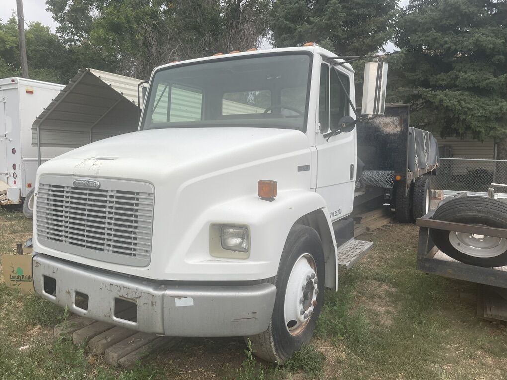 1997 Freightliner FL60 5.9 Cummins