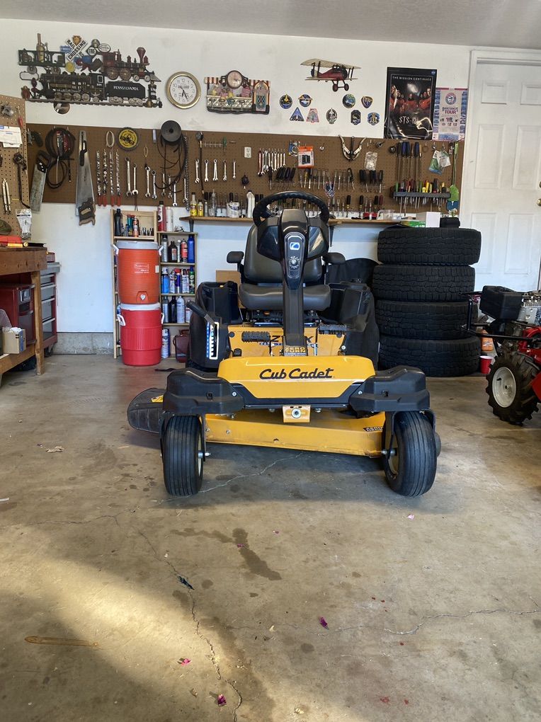 Cib Cadet RZT Zero Turn with a Steering Wheel