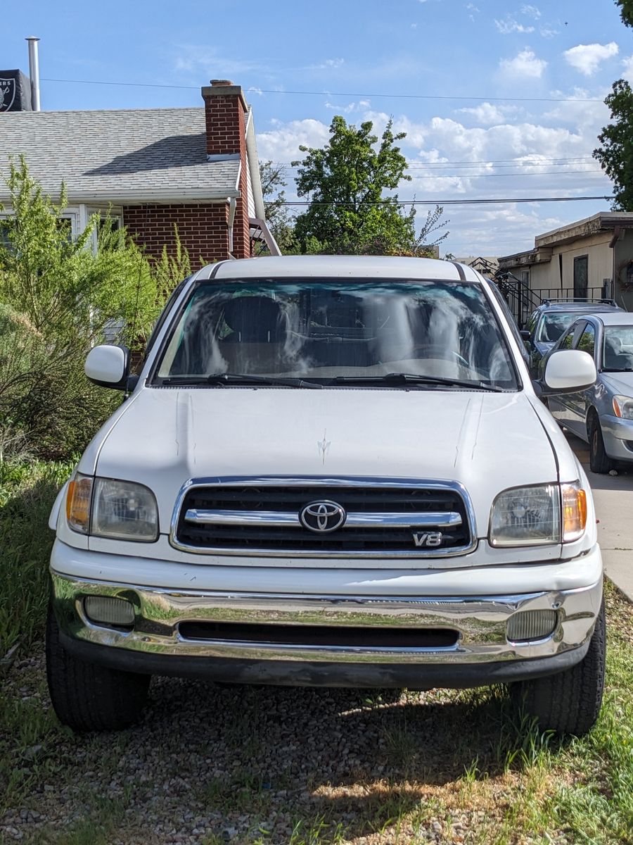 2000 TOYOTA TUNDRA Limited