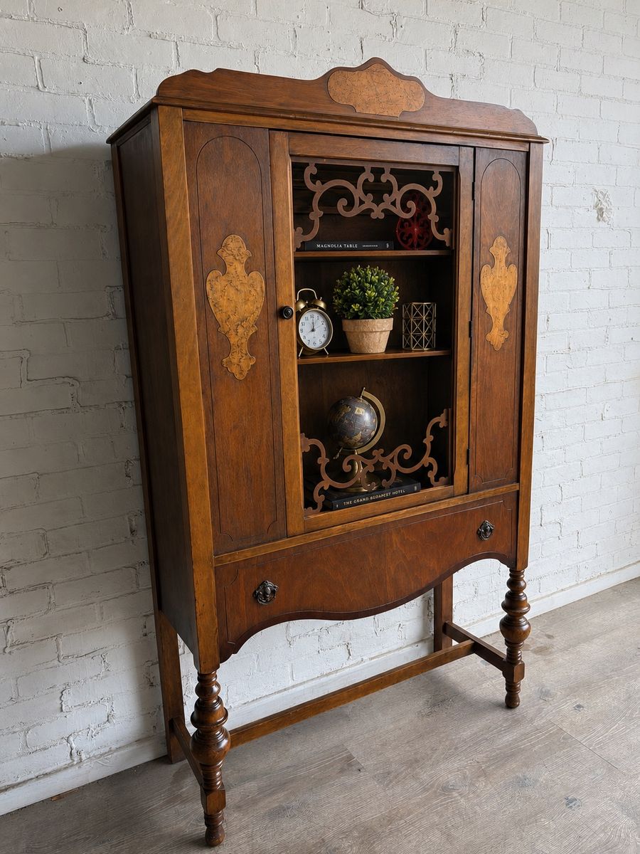 Main image 3