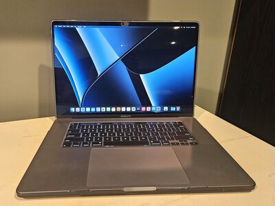 Macbook Pro 2019 - i9 - 64Gb RAM $800 OBO