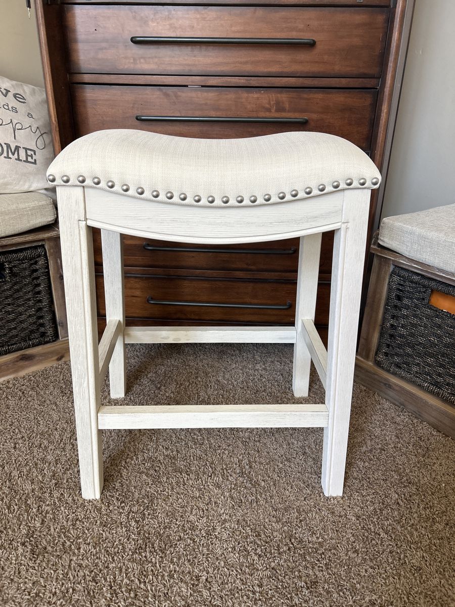 Saddle Counter Height Stool