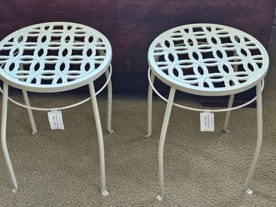 Allen + Roth White Round Metal Patio Plant Stands - Set of 2 15"Tall 12" Diameter