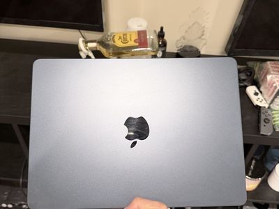2024 Macbook Air M3 16gb Ram/ 512gb SSD Upgraded 13 inches