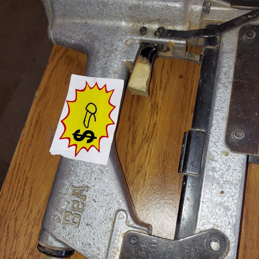 BeA. "T" finish nailer with nails