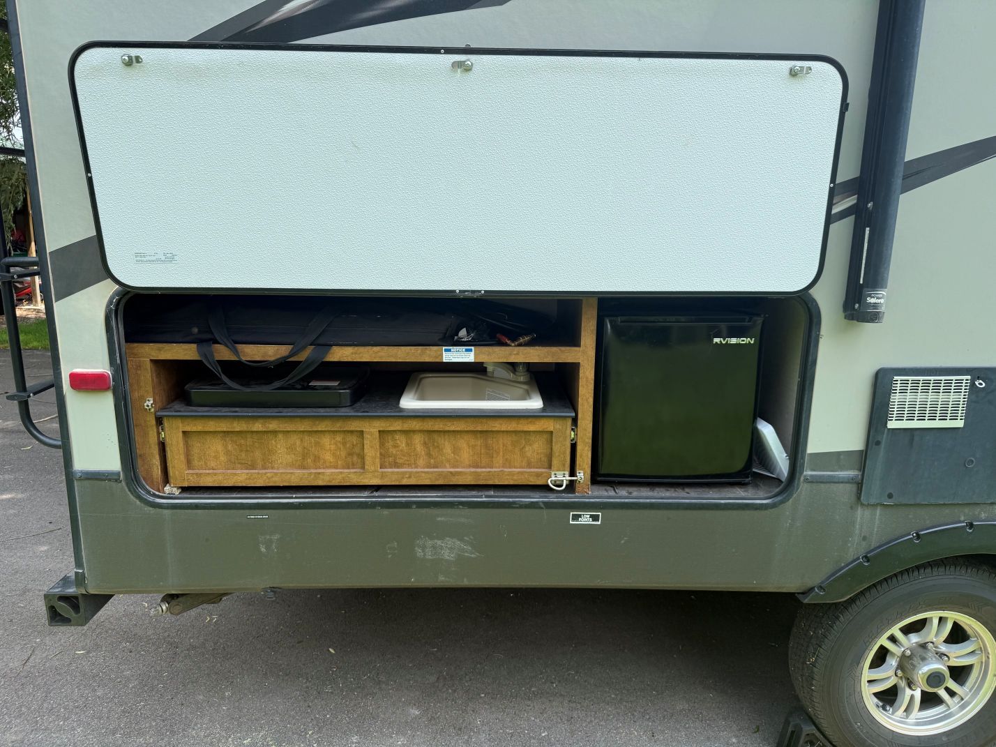 Main image 6