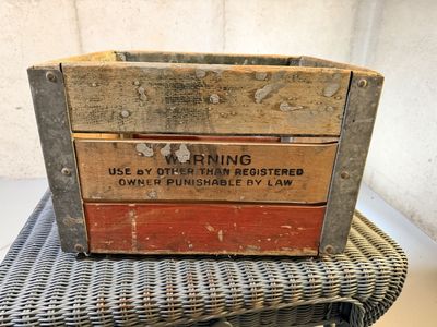 Vintage CLOVER LEAF WOODEN MILK CRATE