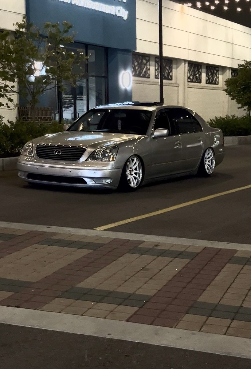 2002 Lexus LS Base